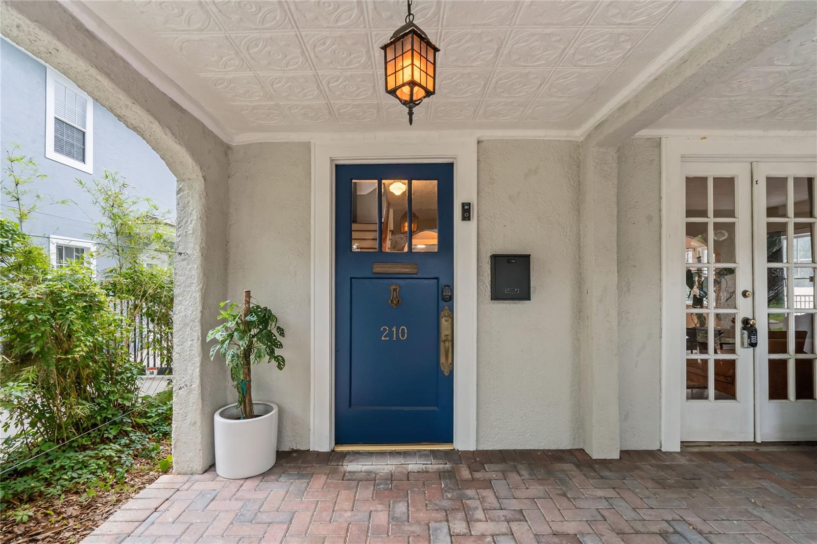 210 Phillips Place, FL