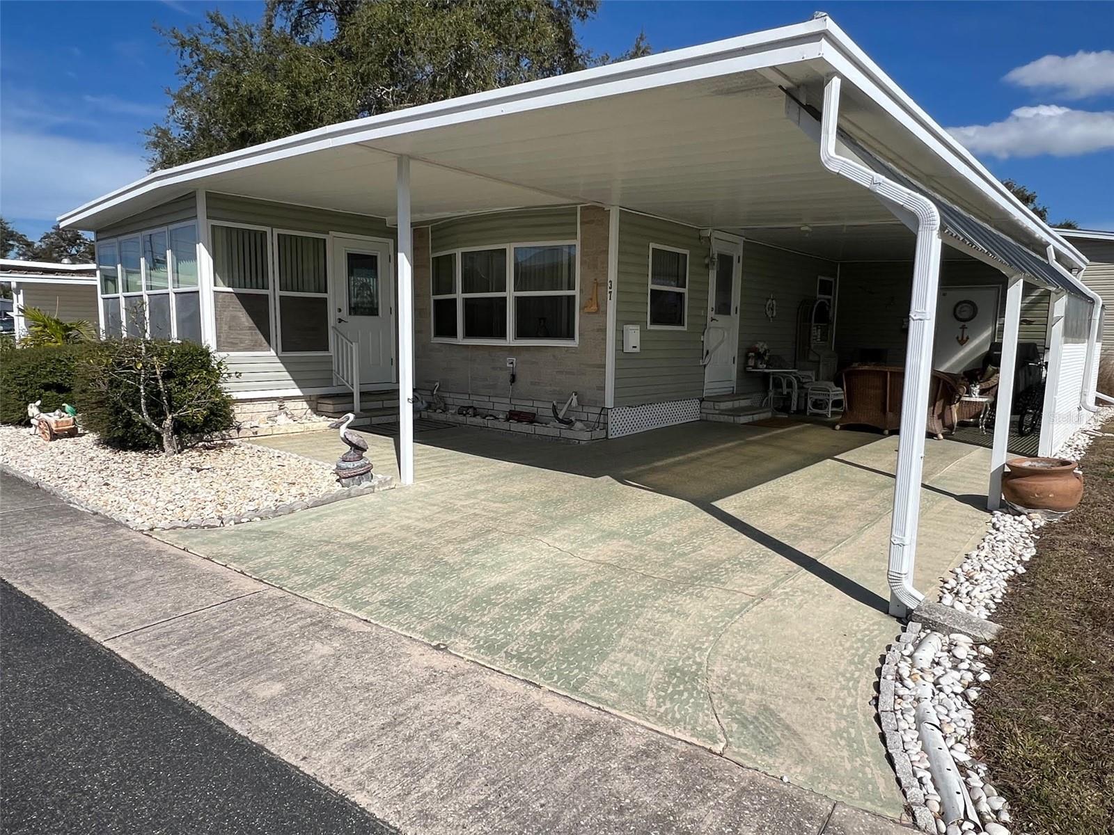 37 Pindo Palm St W, FL