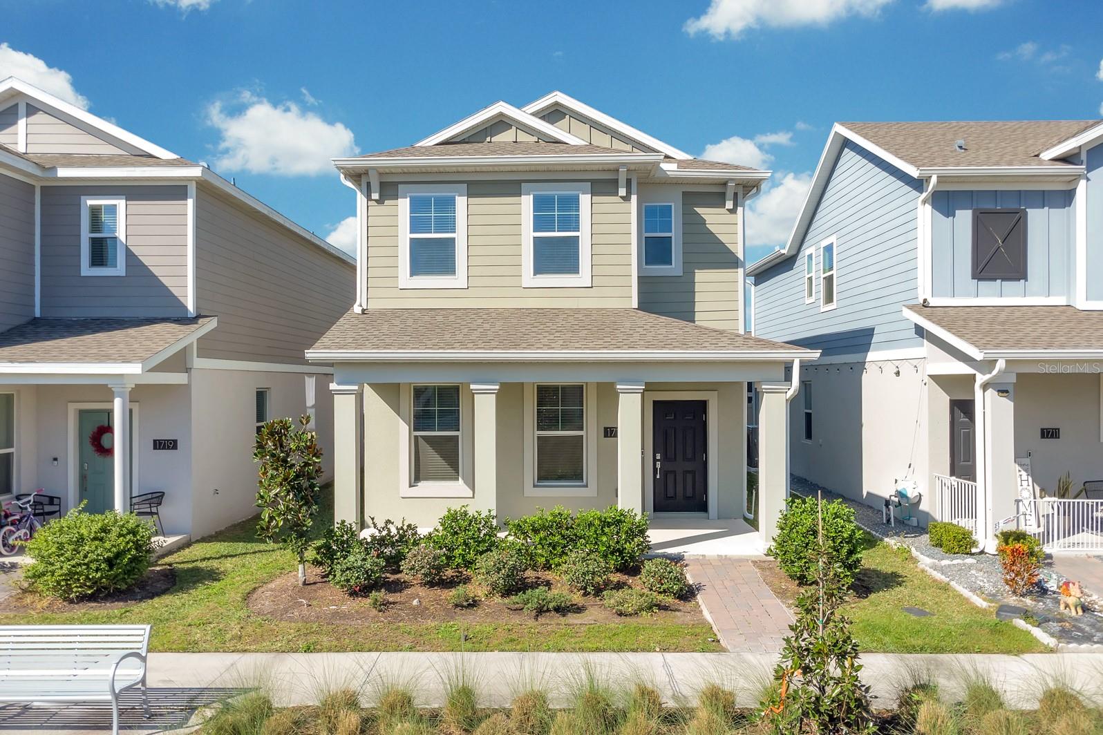 1715 Happiness Row, FL