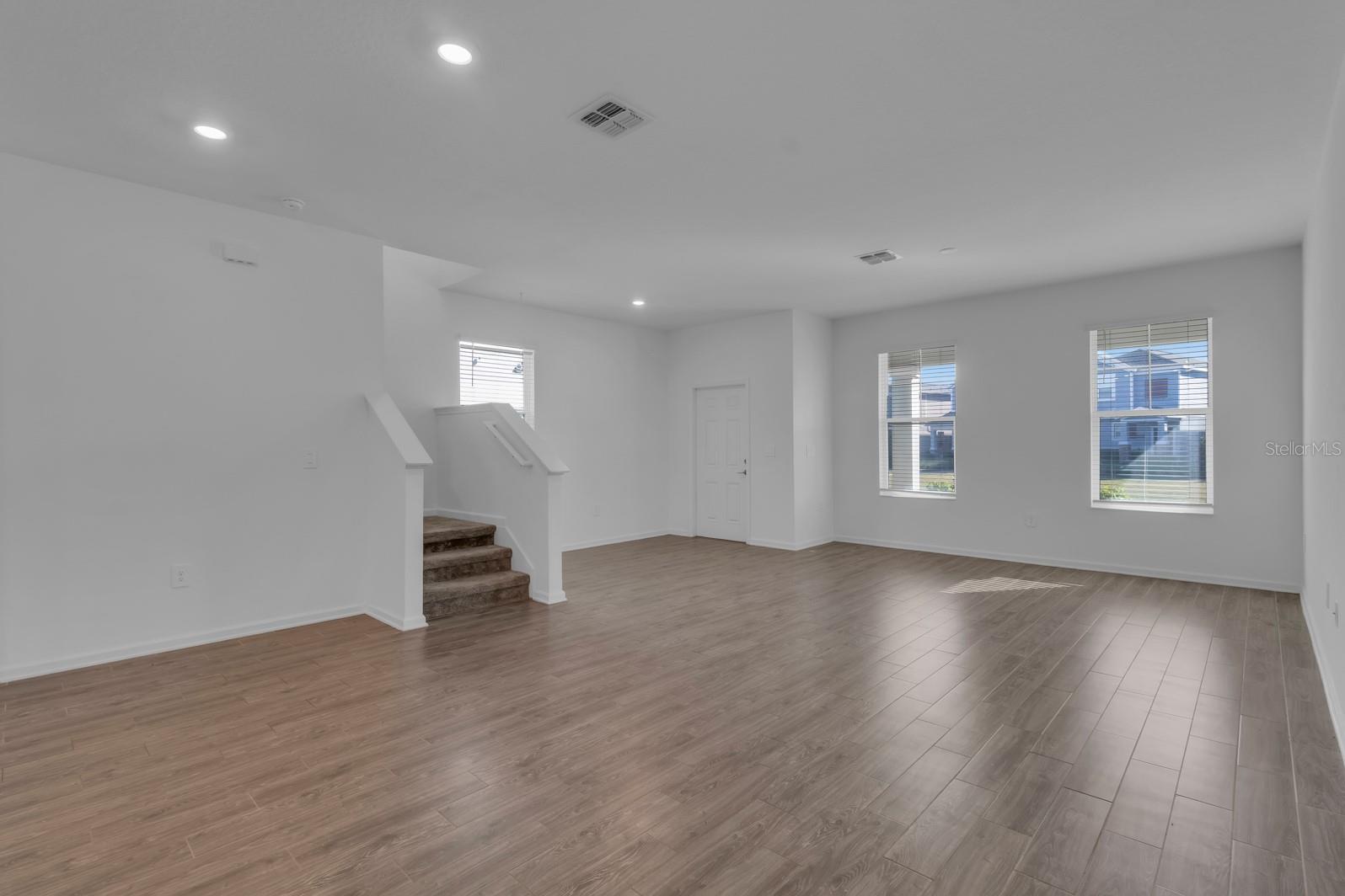 1715 Happiness Row, FL