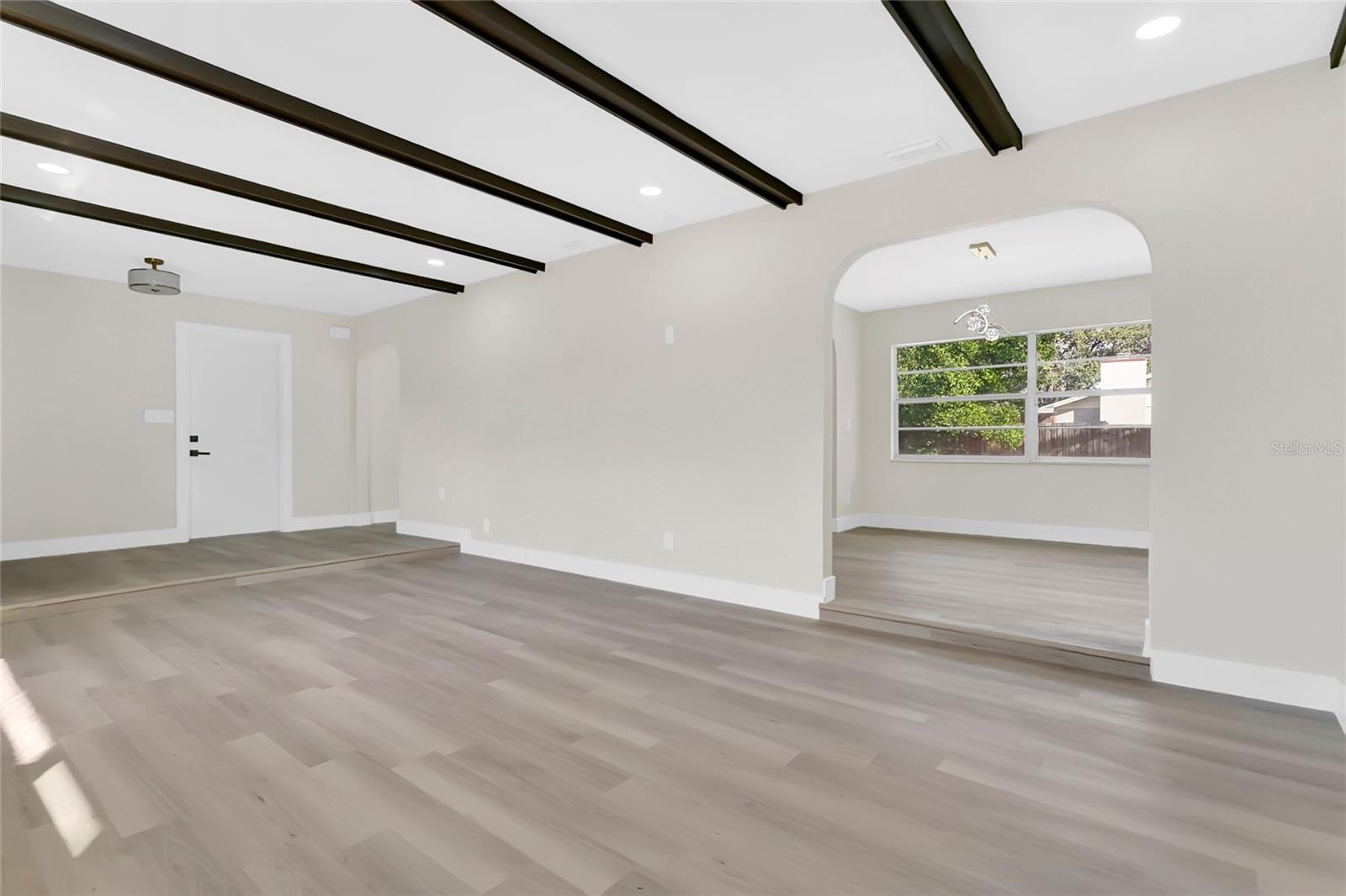 330 Elkhorn Court, FL