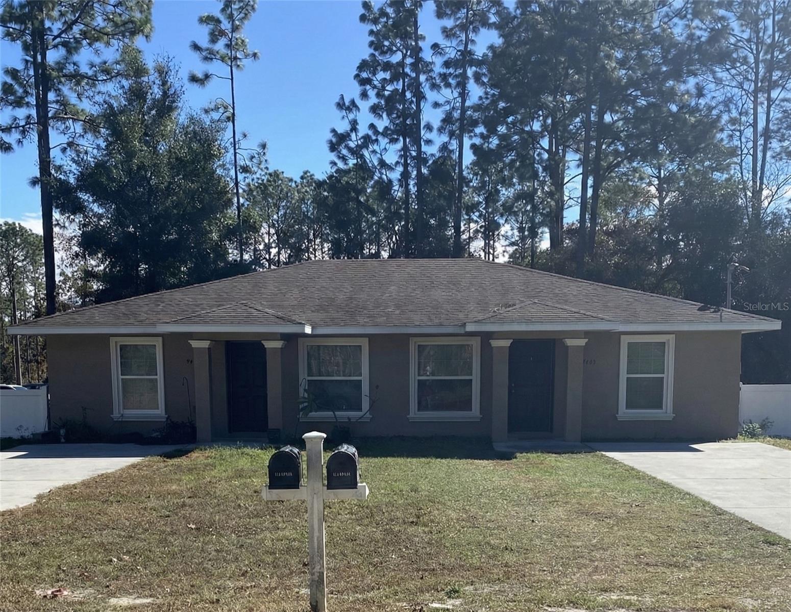 9445 N Manashee Dr, FL