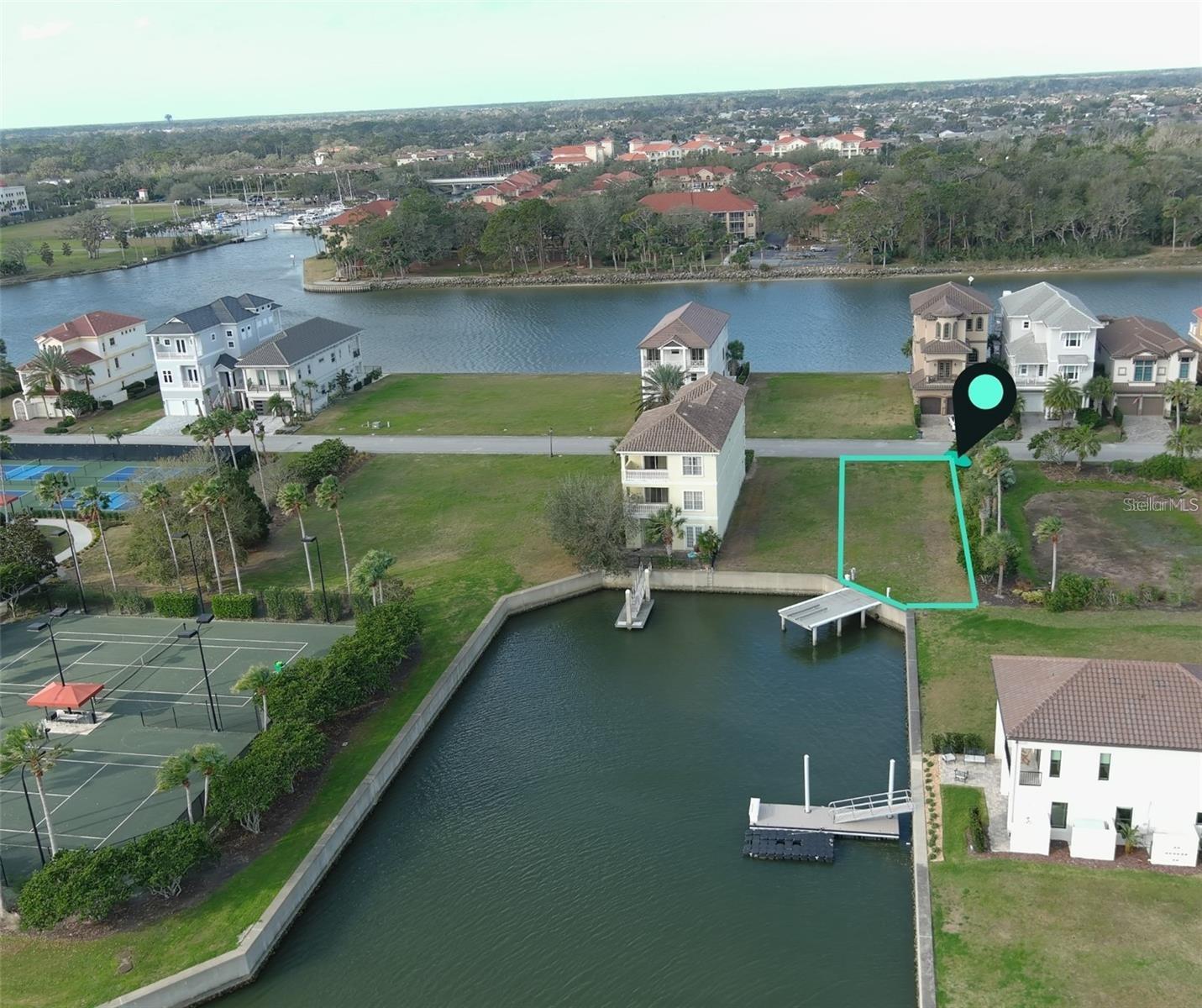 245 Yacht Harbor Dr, FL