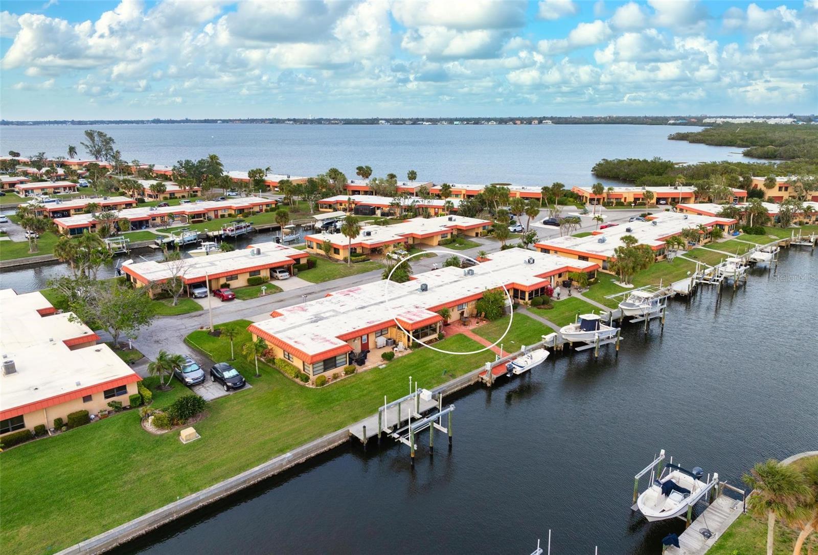 9527 Azure Cove, FL