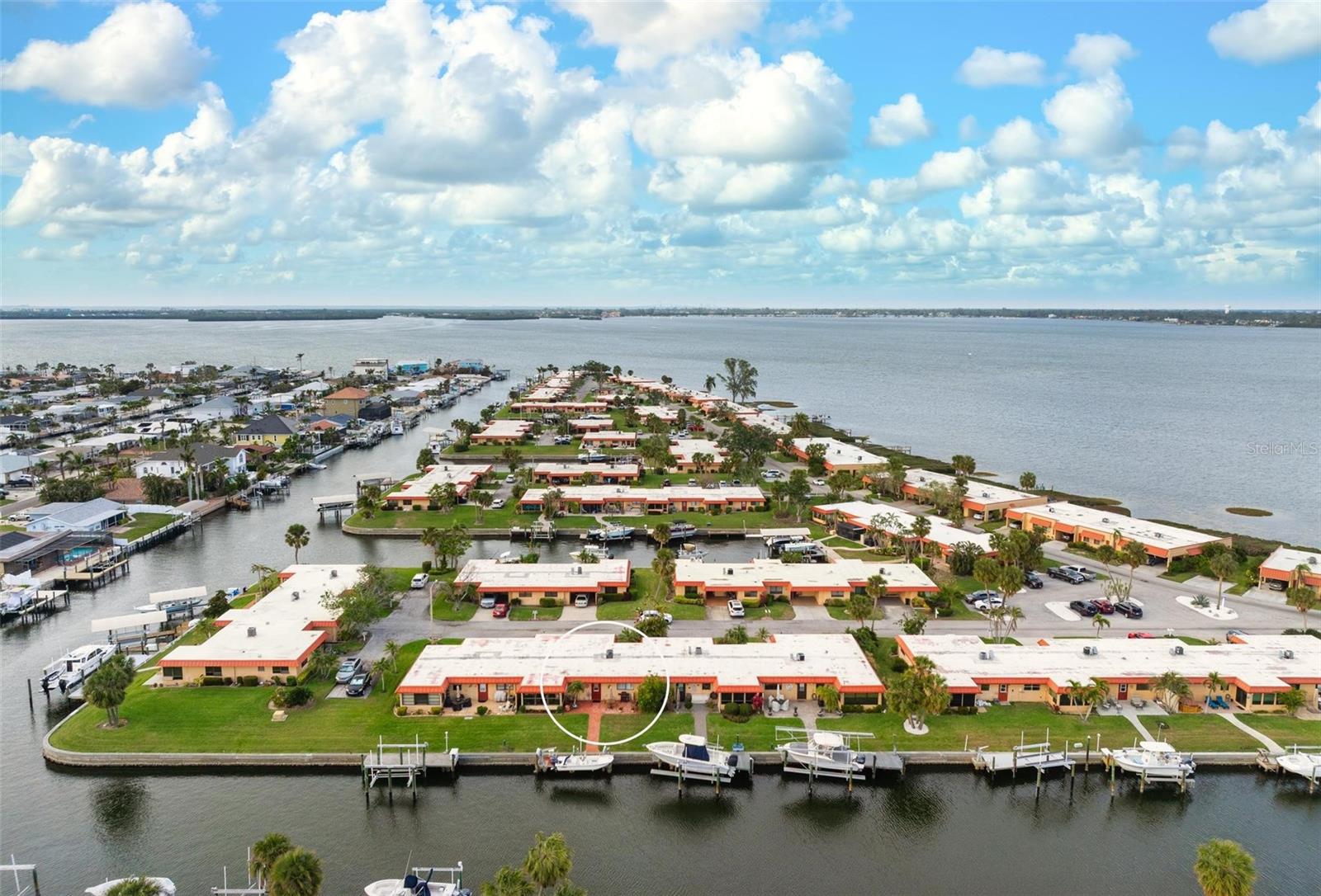 9527 Azure Cove, FL