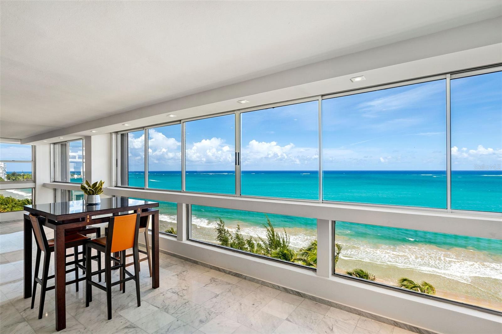 Plaza Atlantico Ave Isla Verde, PR