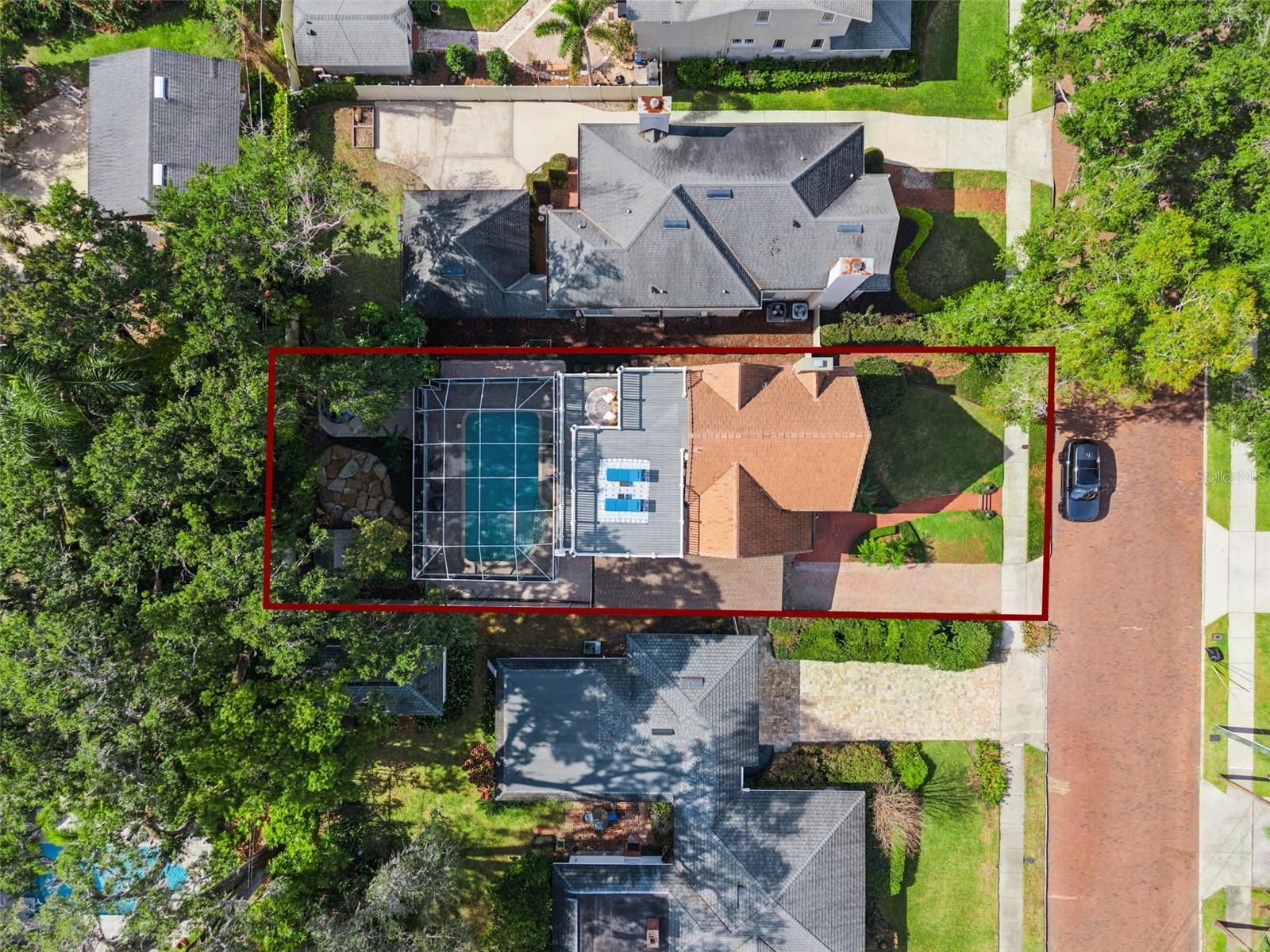 910 Alameda Street, FL