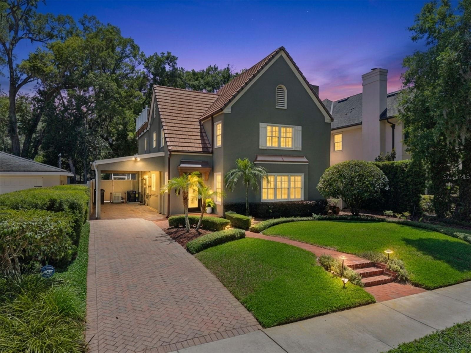 910 Alameda Street, FL