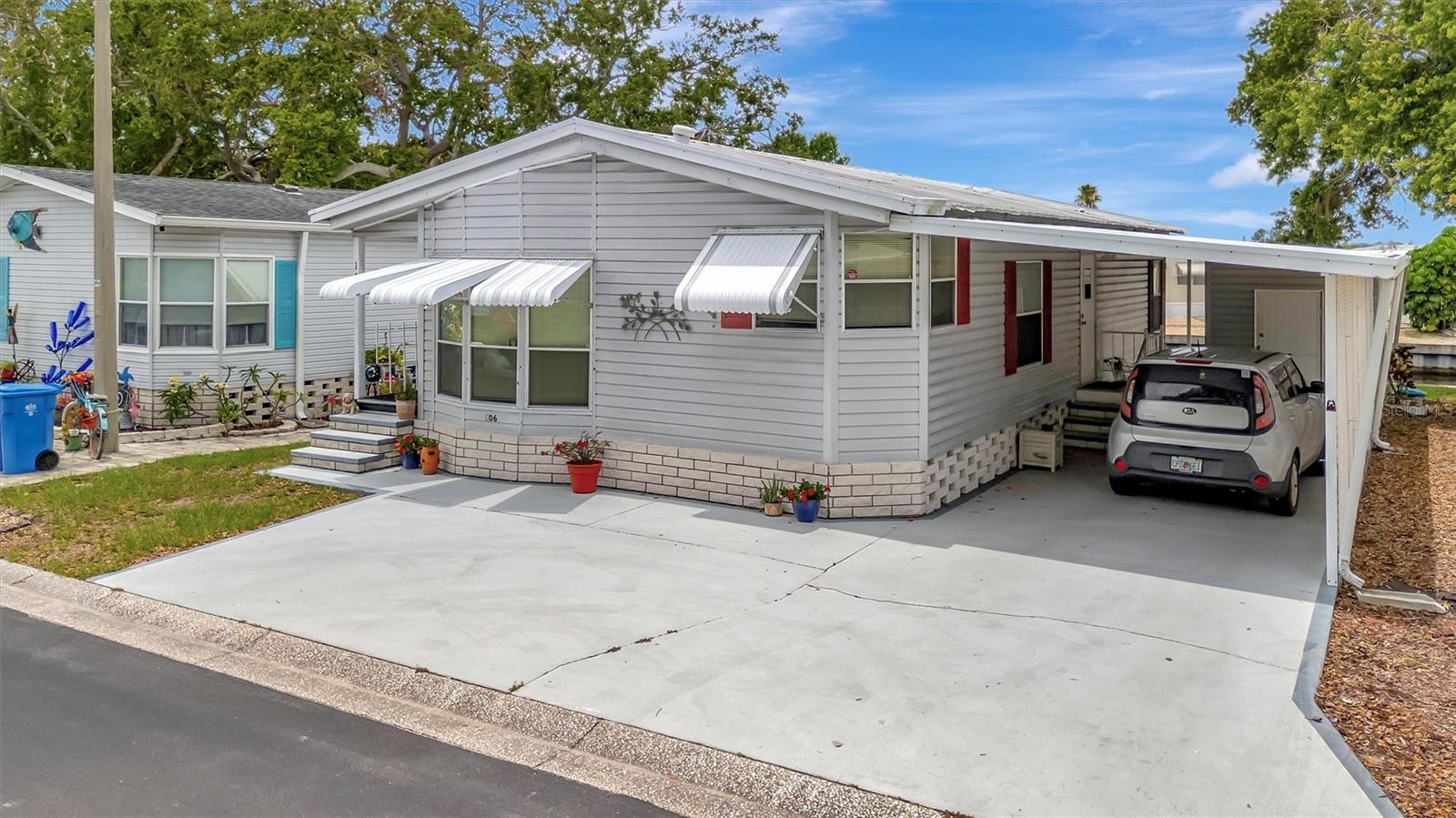 106 Saint George Circle, FL