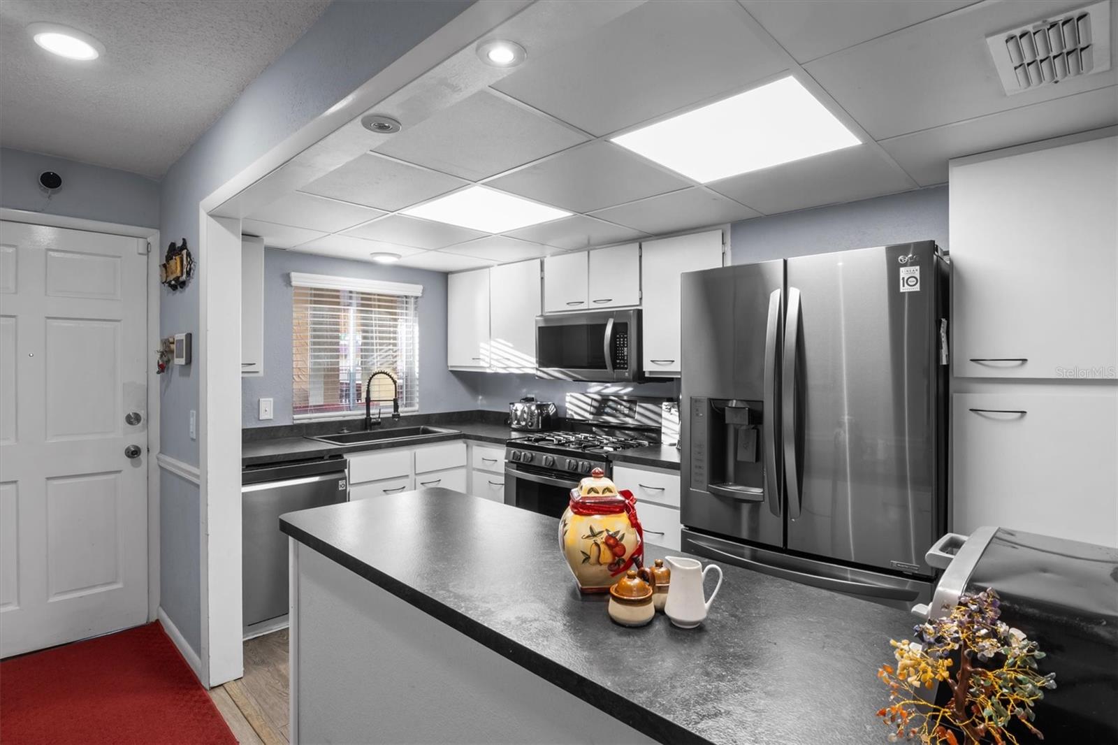 400 El Camino Drive, FL