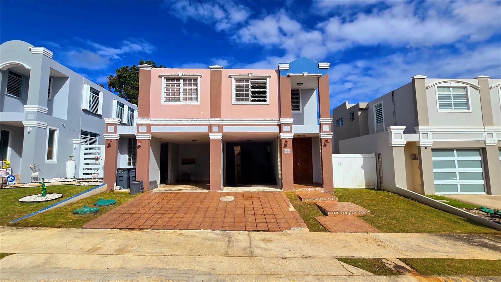 Italia Urb. Plaza De La Fuente #1010, PR