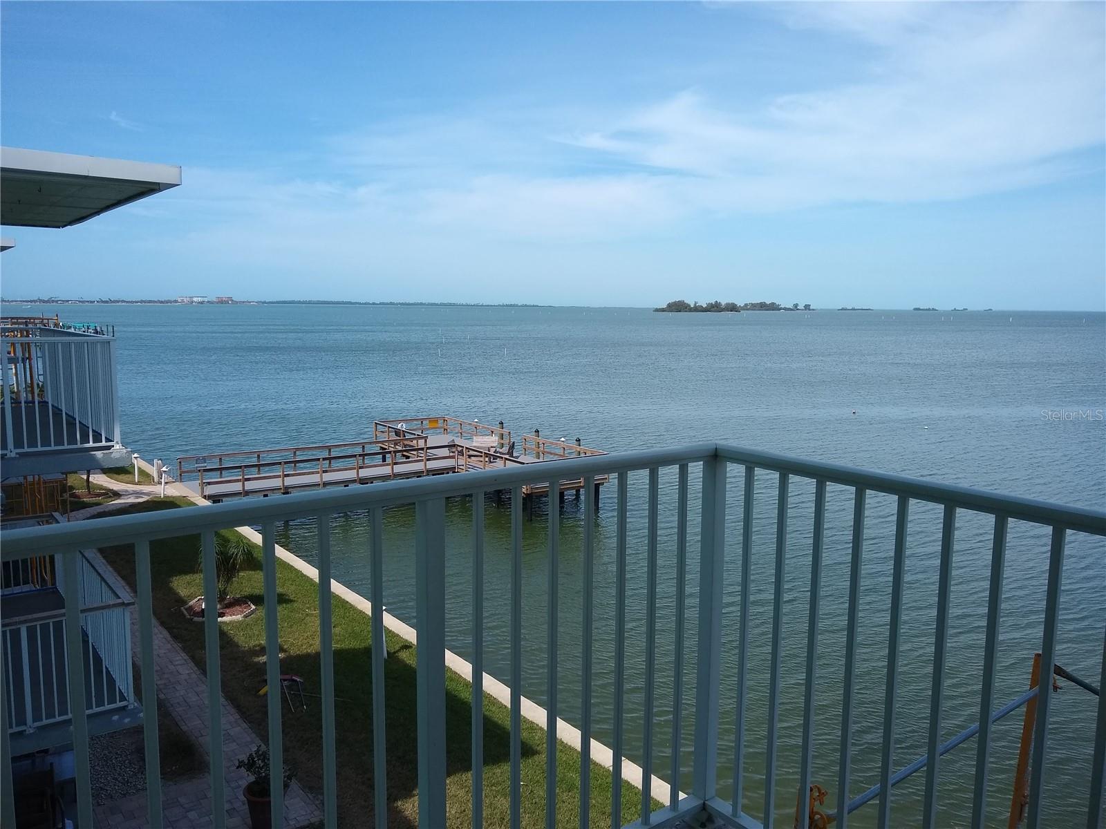 464 Paula Drive, FL