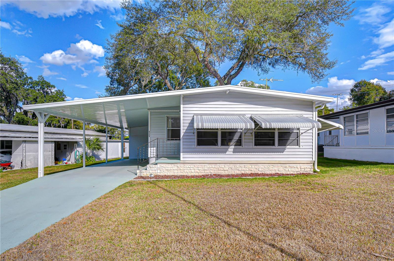 6128 Ridgewood Drive, FL