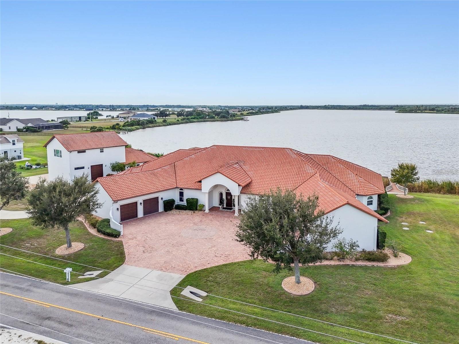 3215 Gulf City Rd, FL