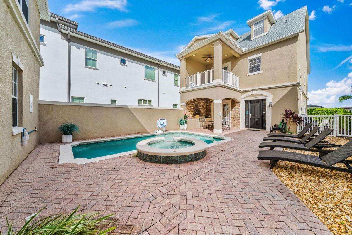 1525 Corolla Court, FL