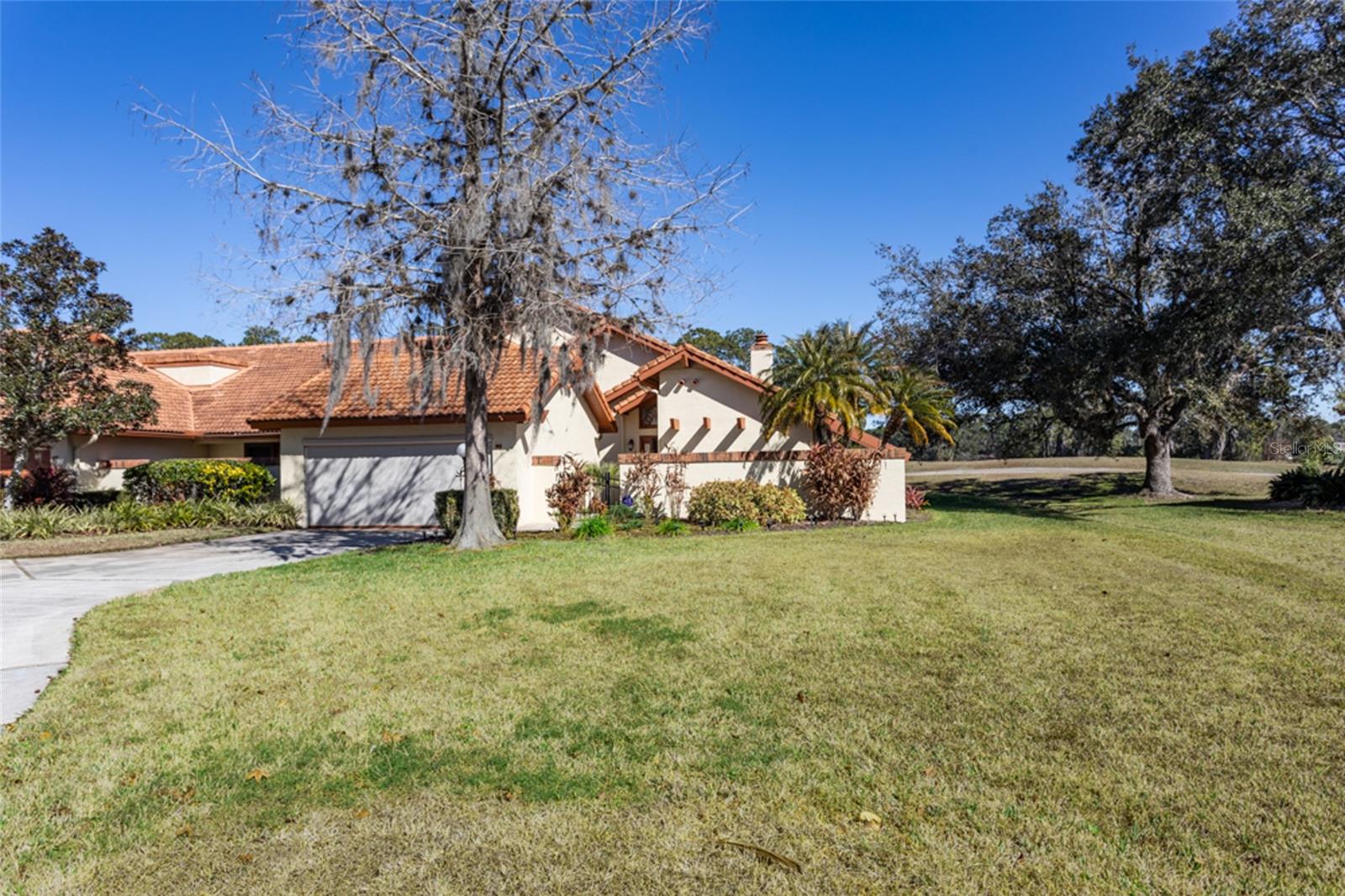 39 Village Circle, FL