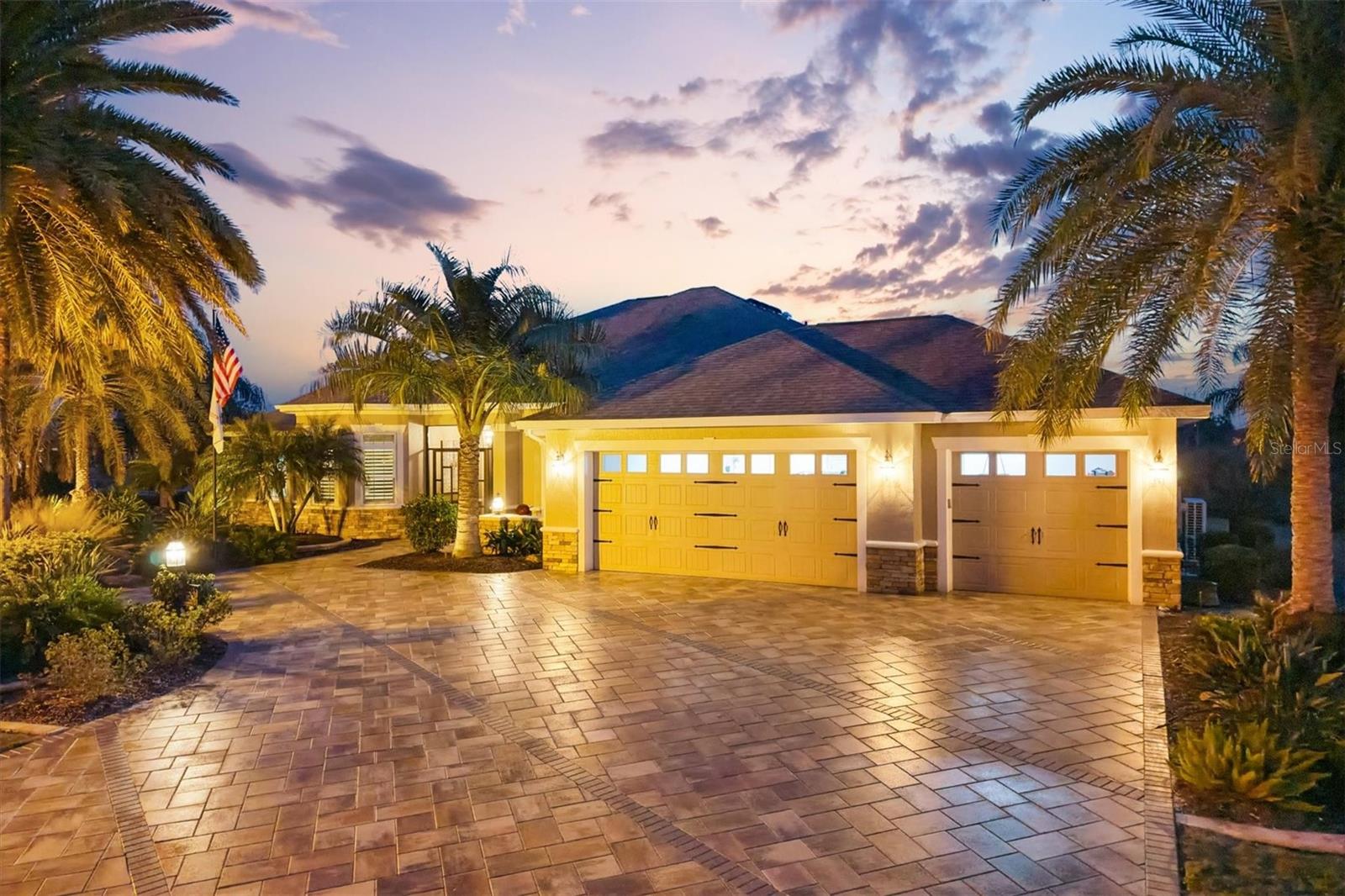 885 Iron Oak Way, FL