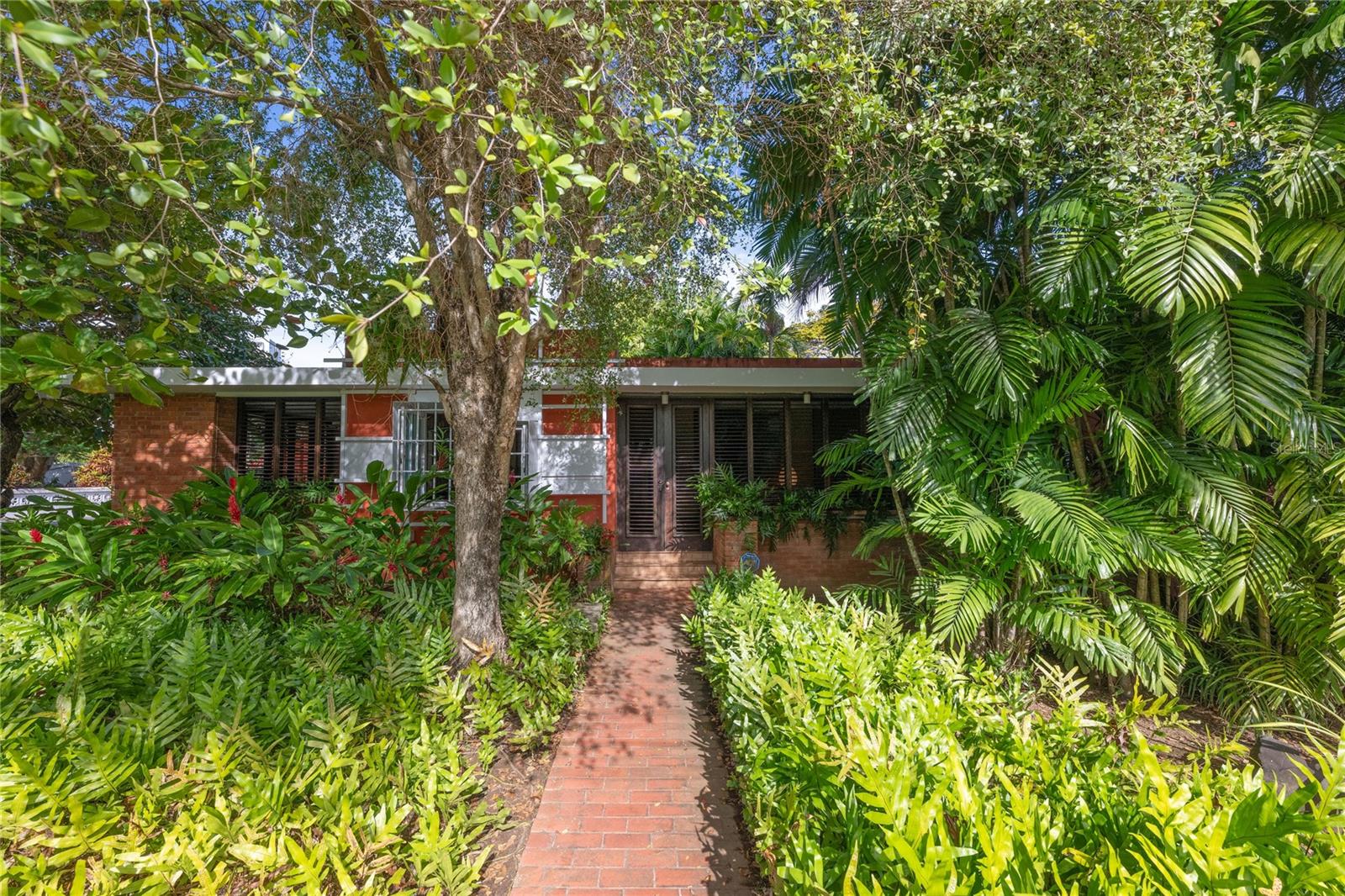 8 G Street, PR