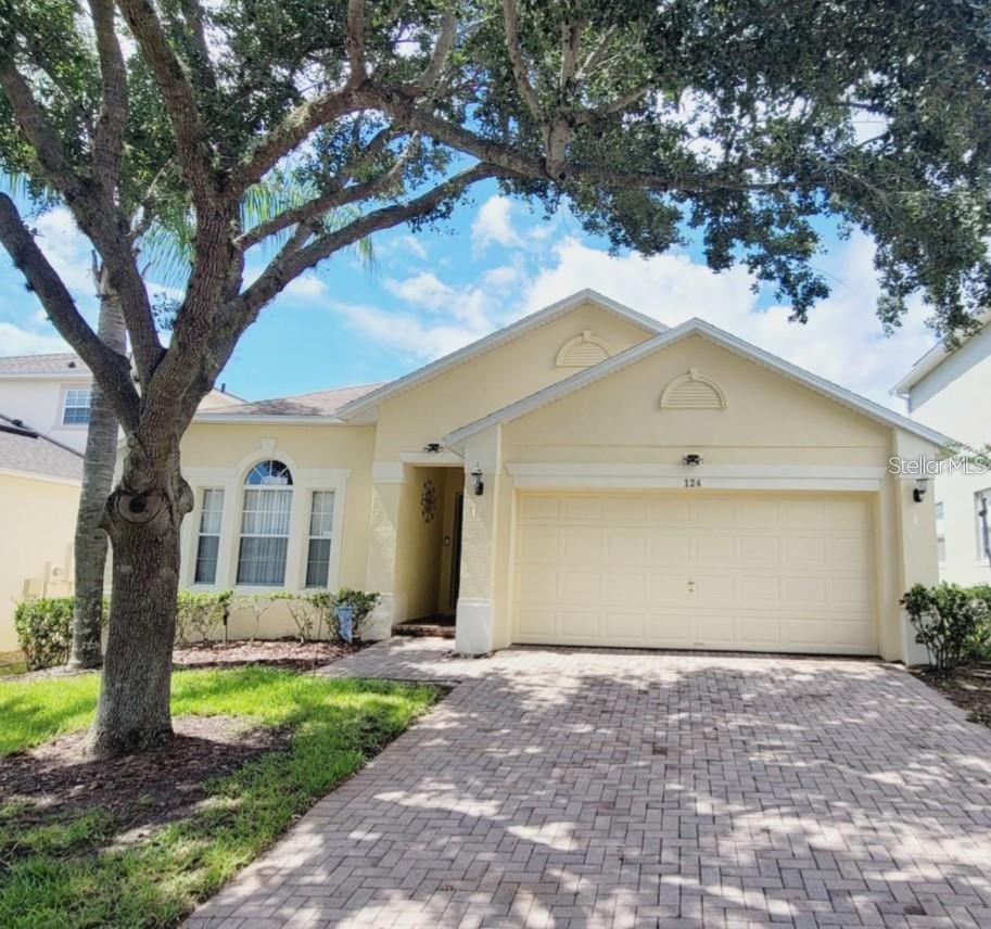 124 Lancaster Drive, FL
