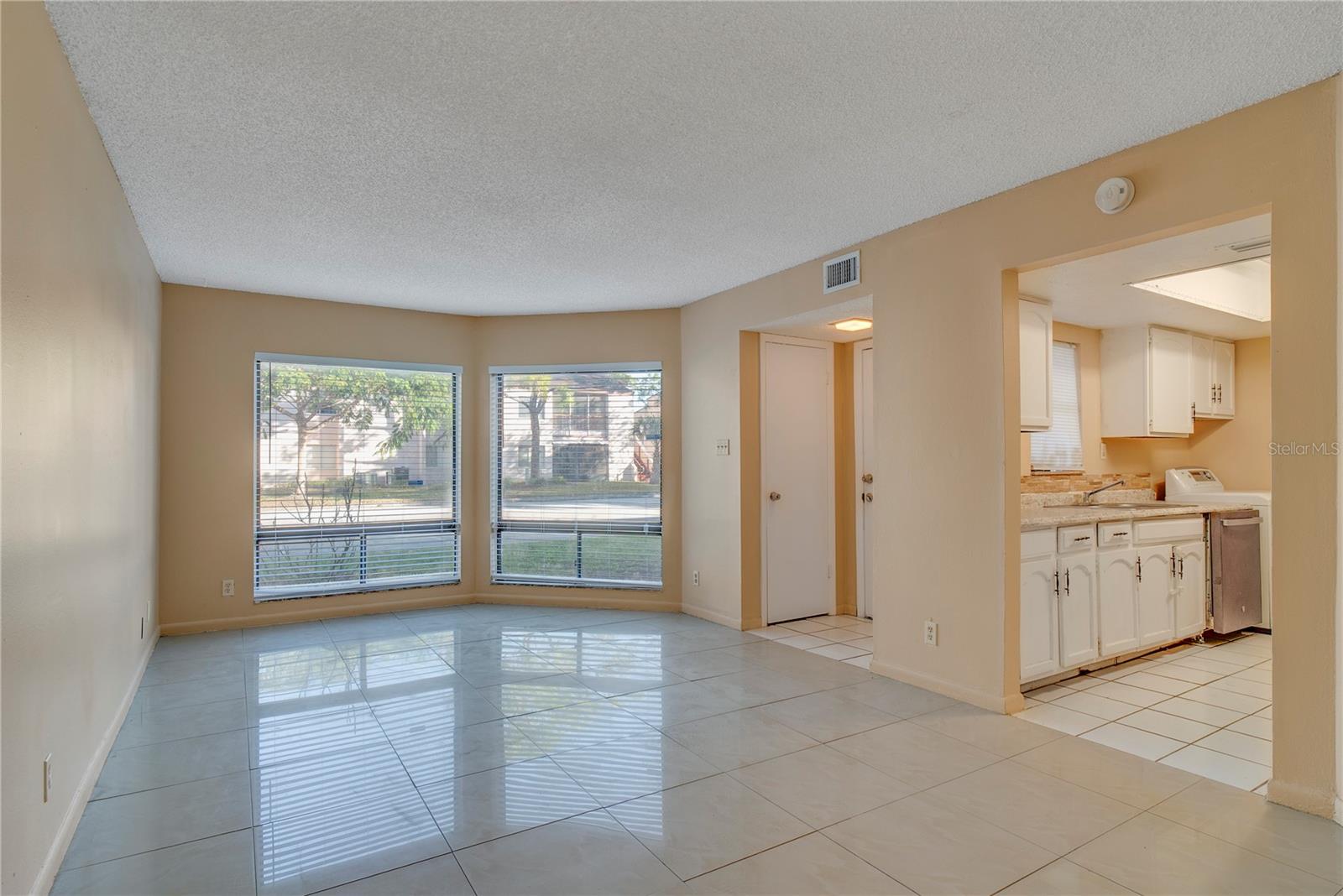 2512 Lemon Tree Lane, FL