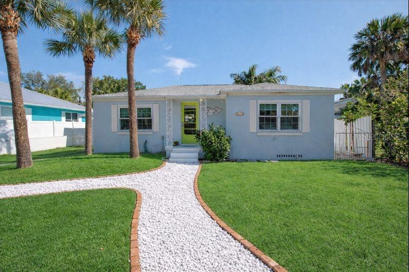 741 Lantana Ave, FL