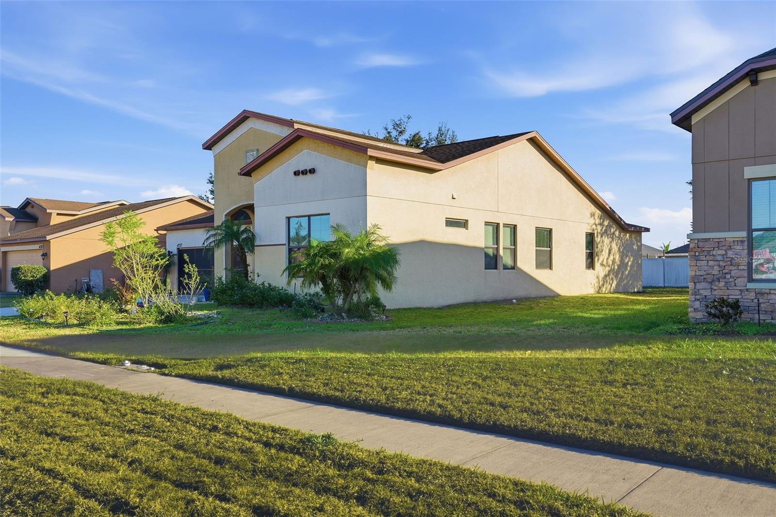 4737 Blackthorn Circle, FL