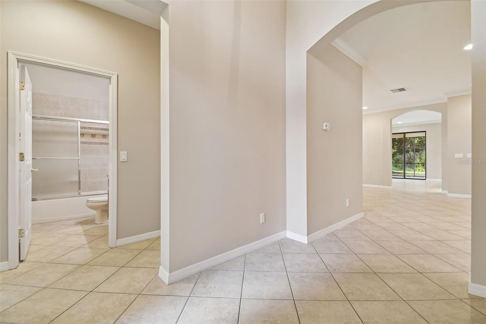 127 Silver Falls Drive, FL