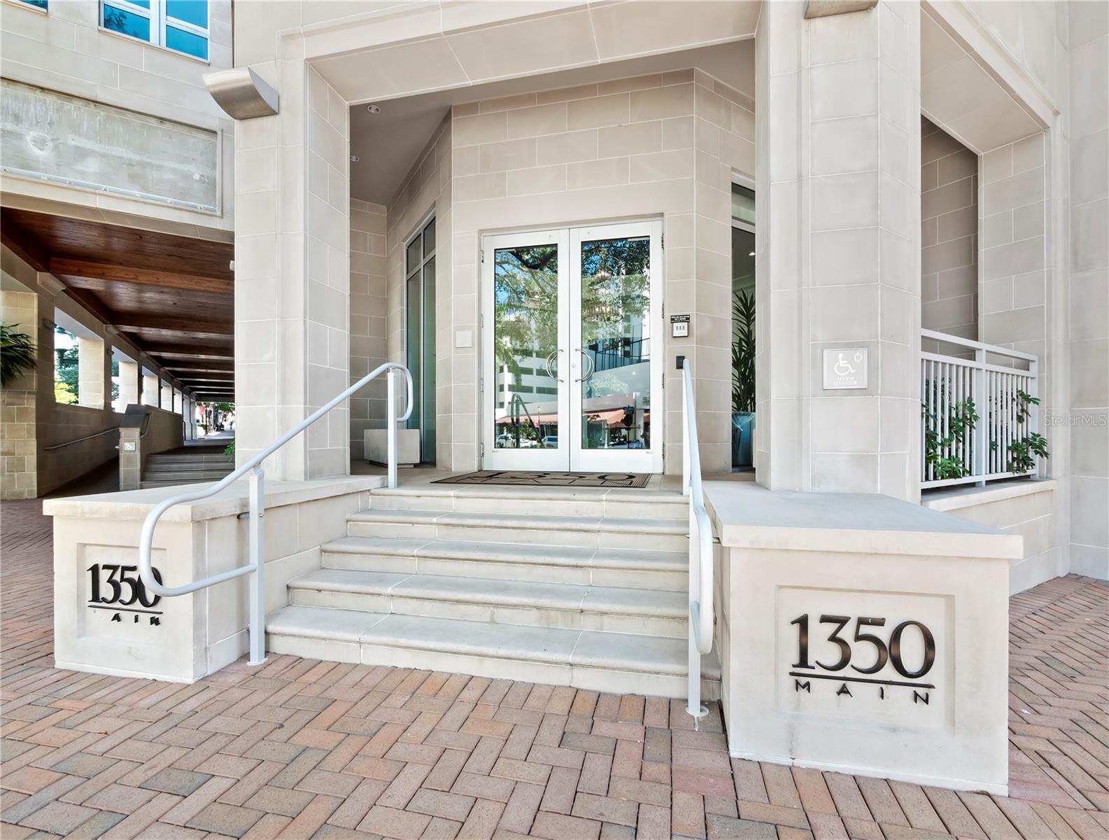 1350 Main Street, FL