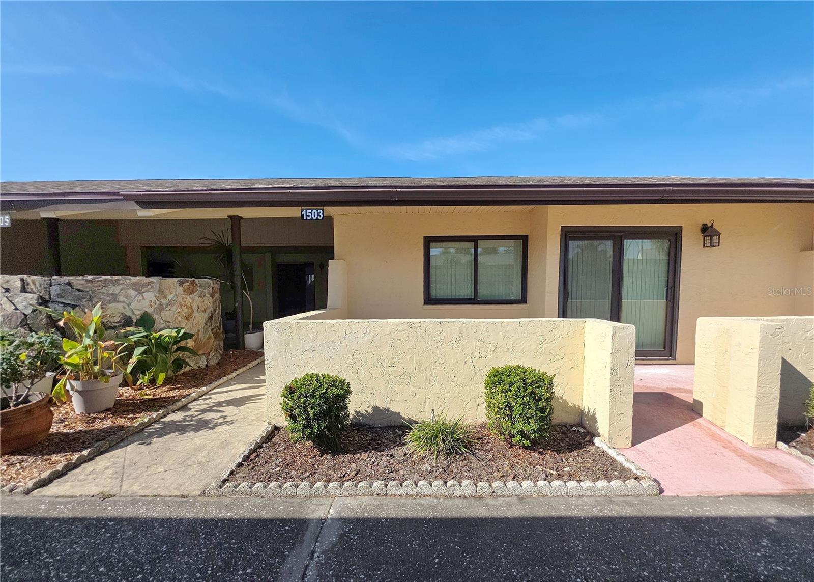 1503 16th Cir Se, FL
