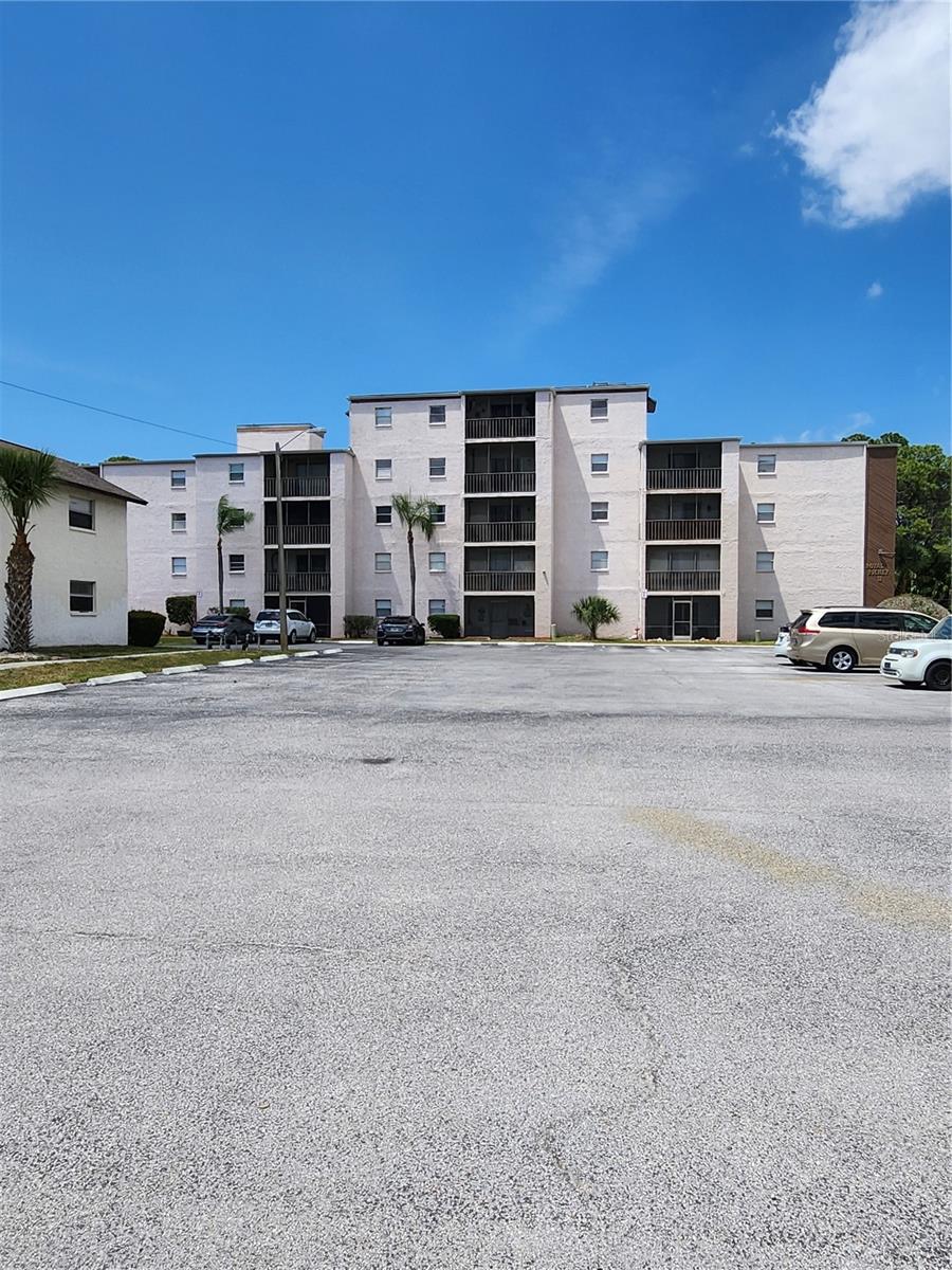5541 Bay Blvd #403, FL