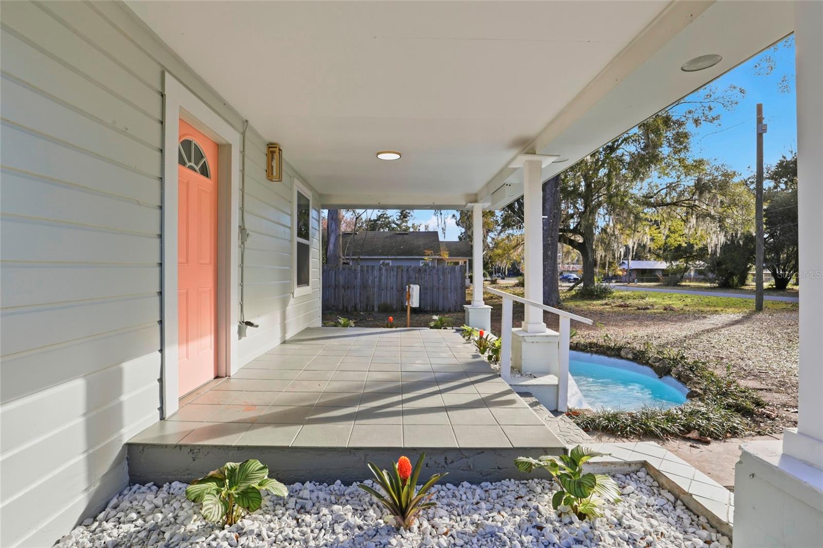 425 2nd Street, FL