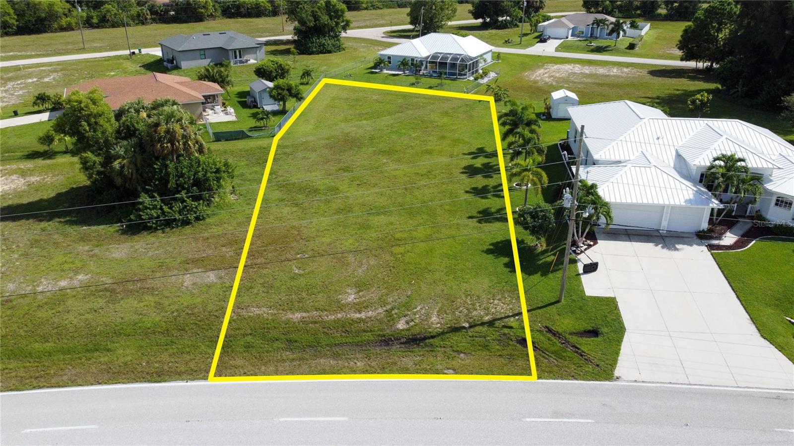 4239 E Gator Cir, FL