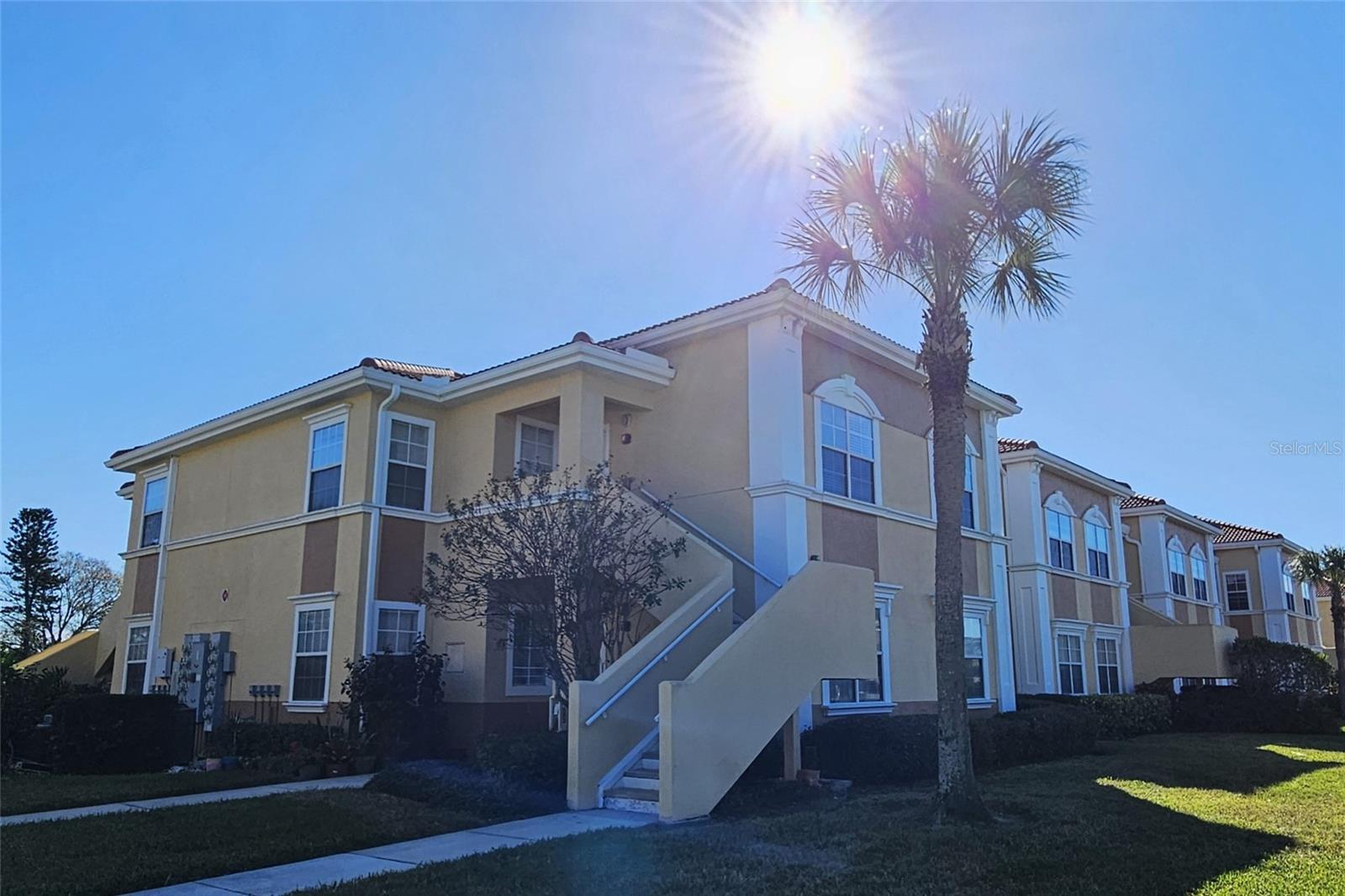 1040 Villagio Circle, FL