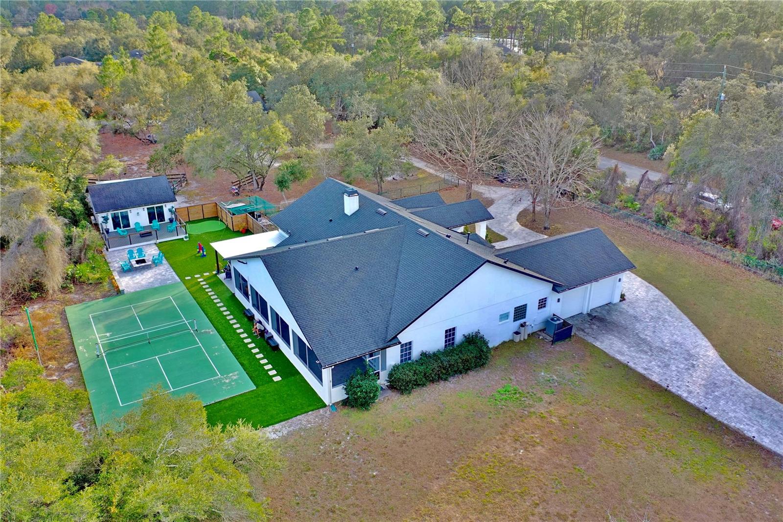 965 Pine Hill Blvd, FL