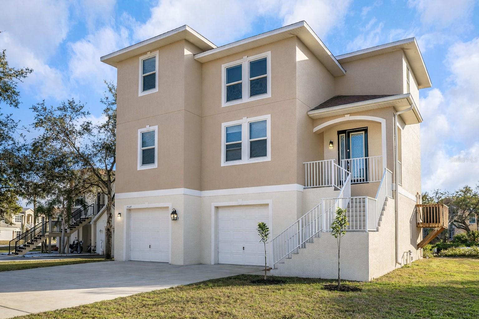7327 Brightwaters Court, FL