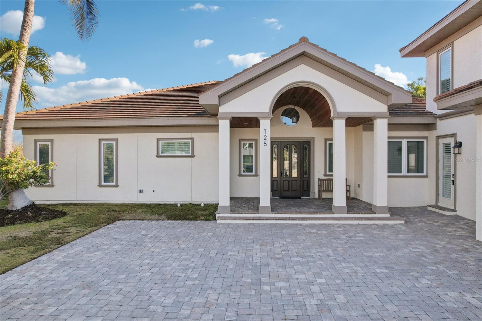 125 S Blvd Of Presidents, FL