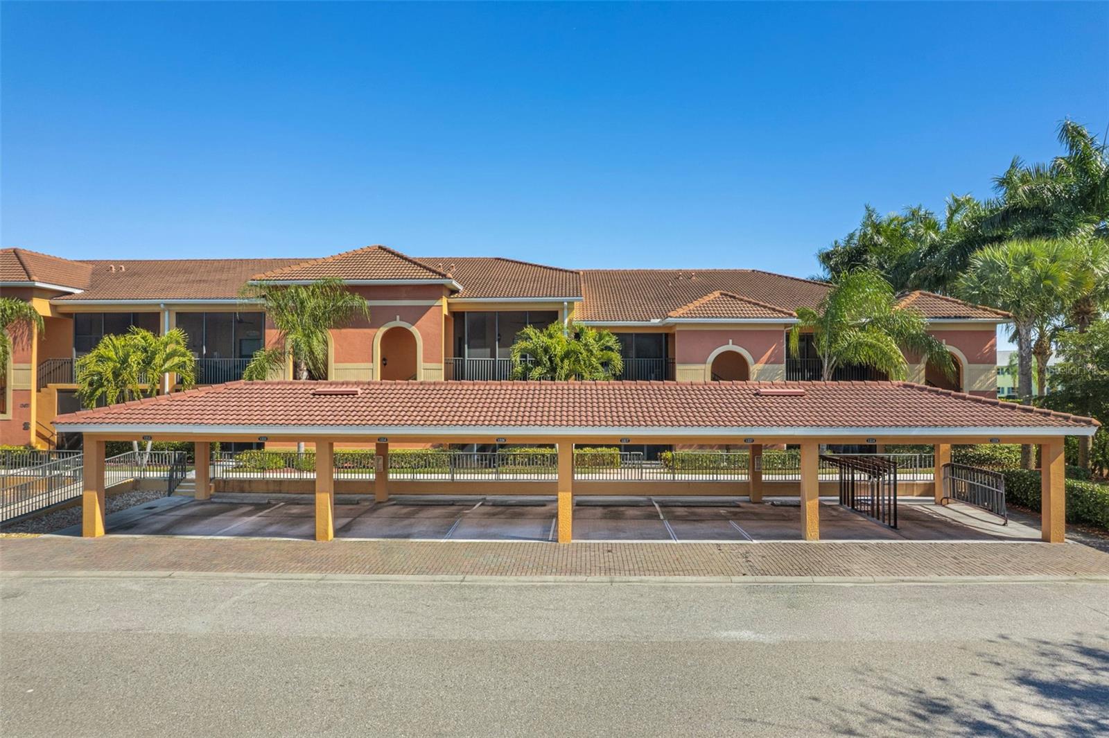 13671 Julias Way #1225, FL