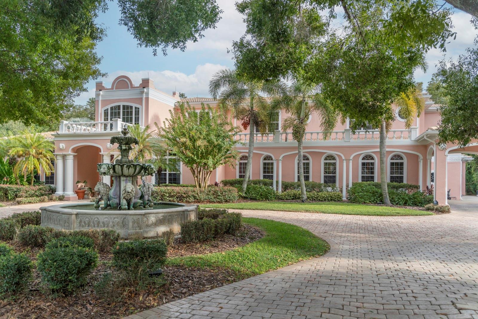 543 Isleworth Close, FL