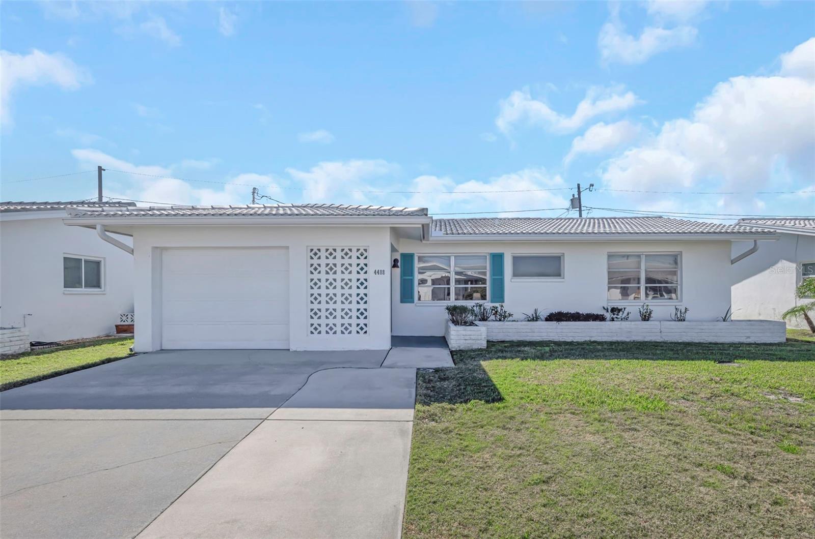 4488 100th Ave N, FL