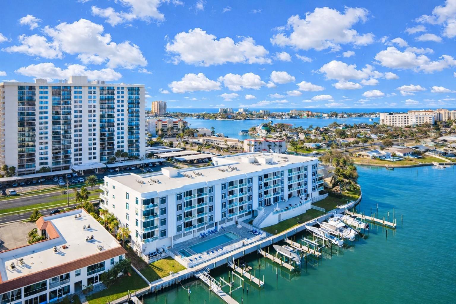 415 Island Way, FL