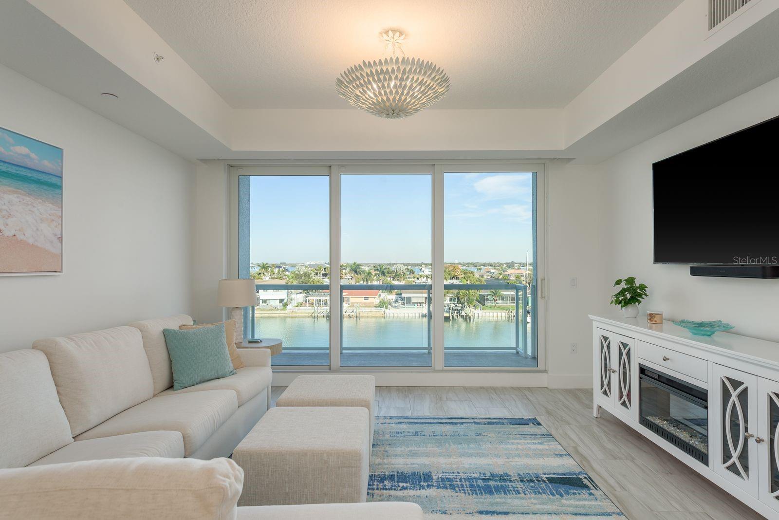 415 Island Way, FL