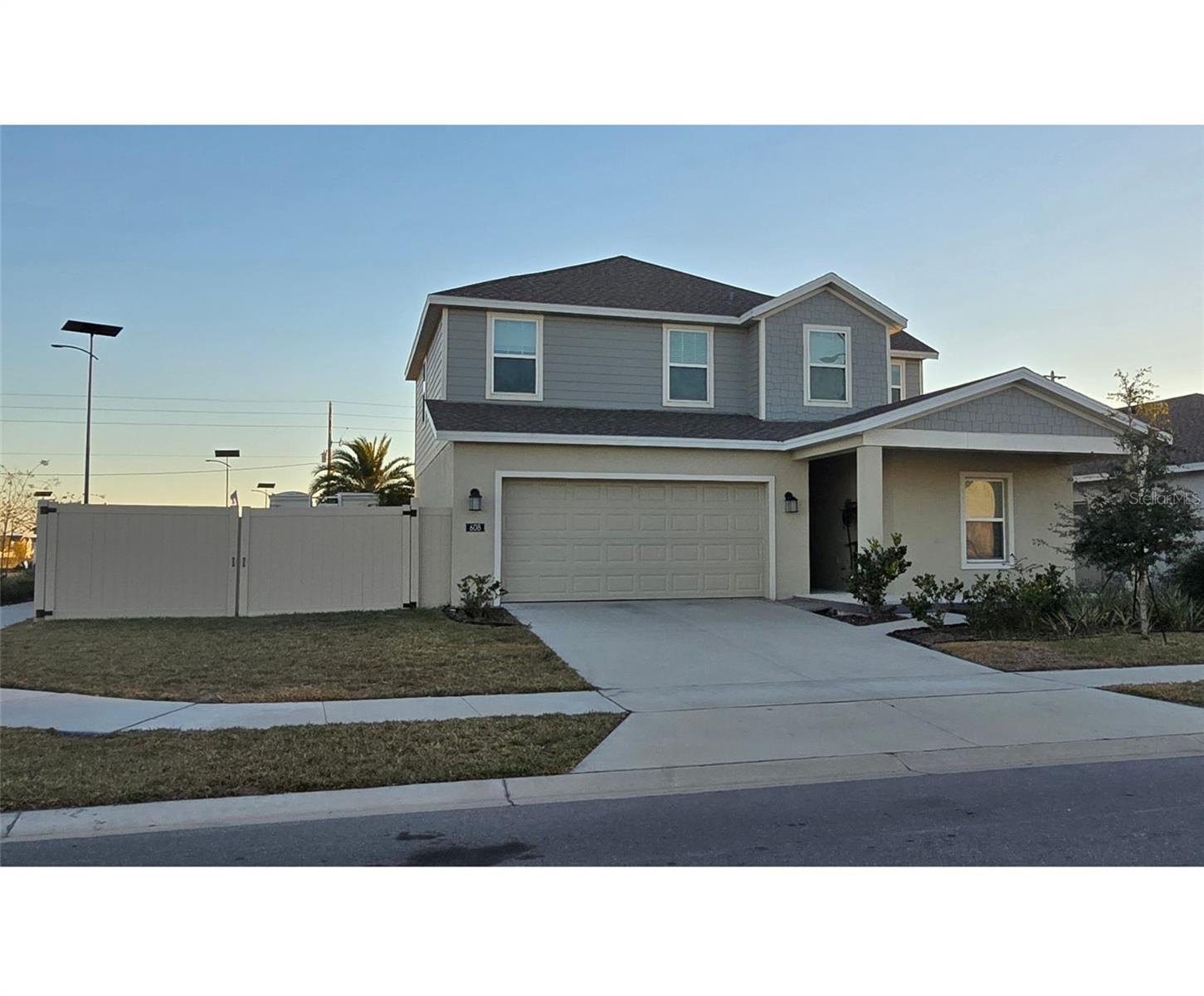 608 Trotters Dr, FL