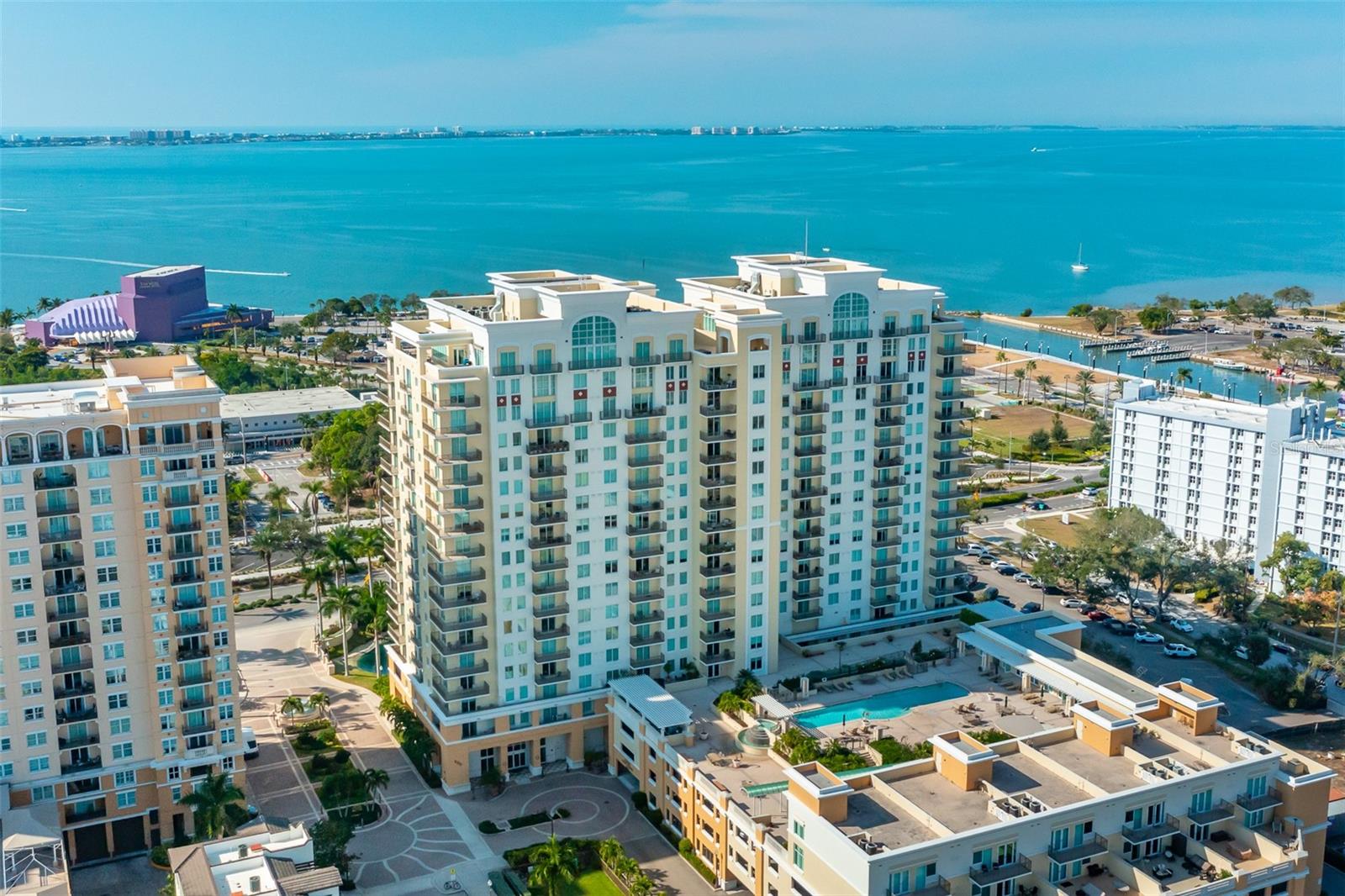 800 Tamiami Trail, FL