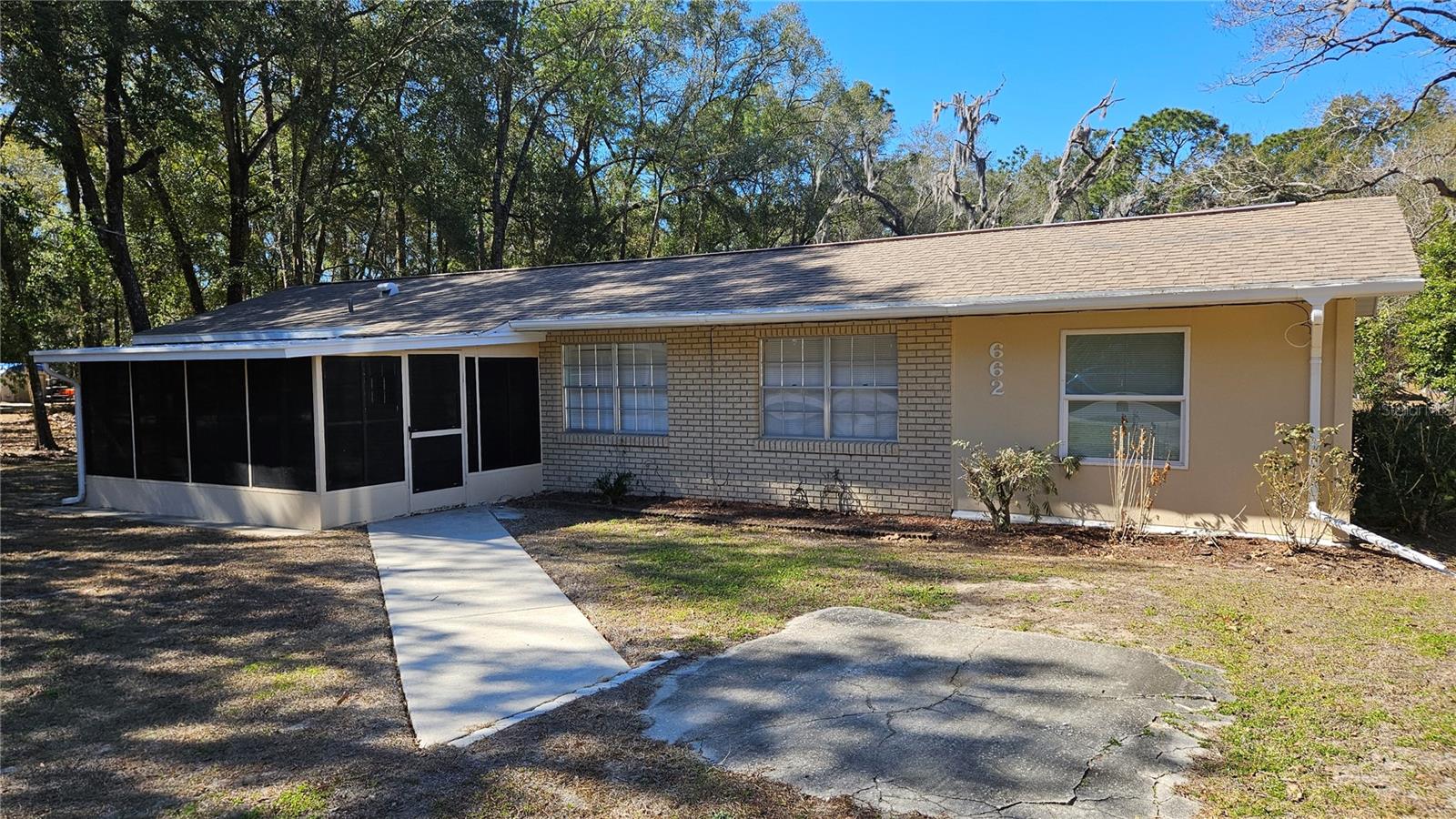 662 N Charles Ave, FL