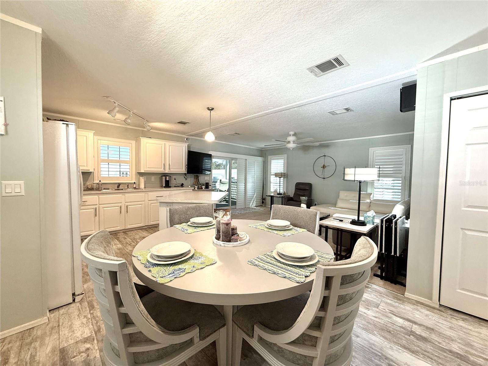 124 Saint Annes Circle, FL