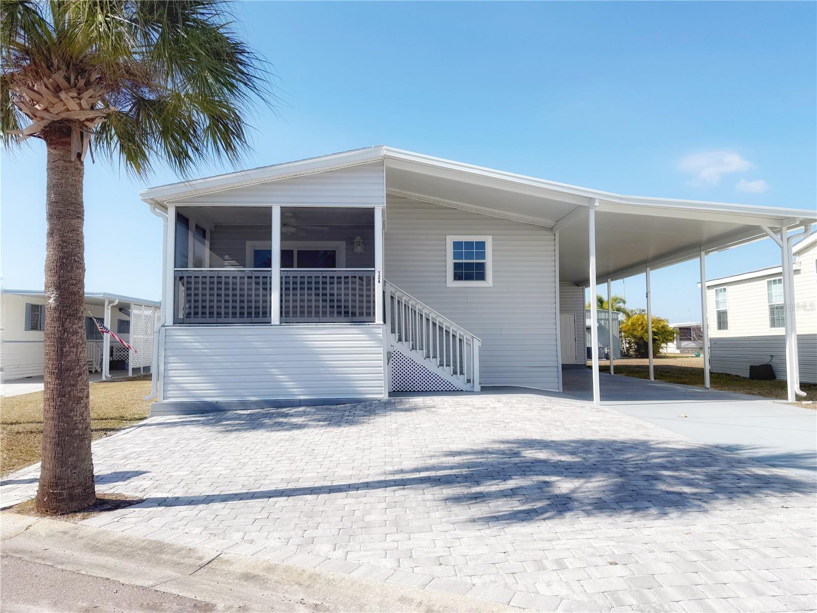 124 Saint Annes Circle, FL