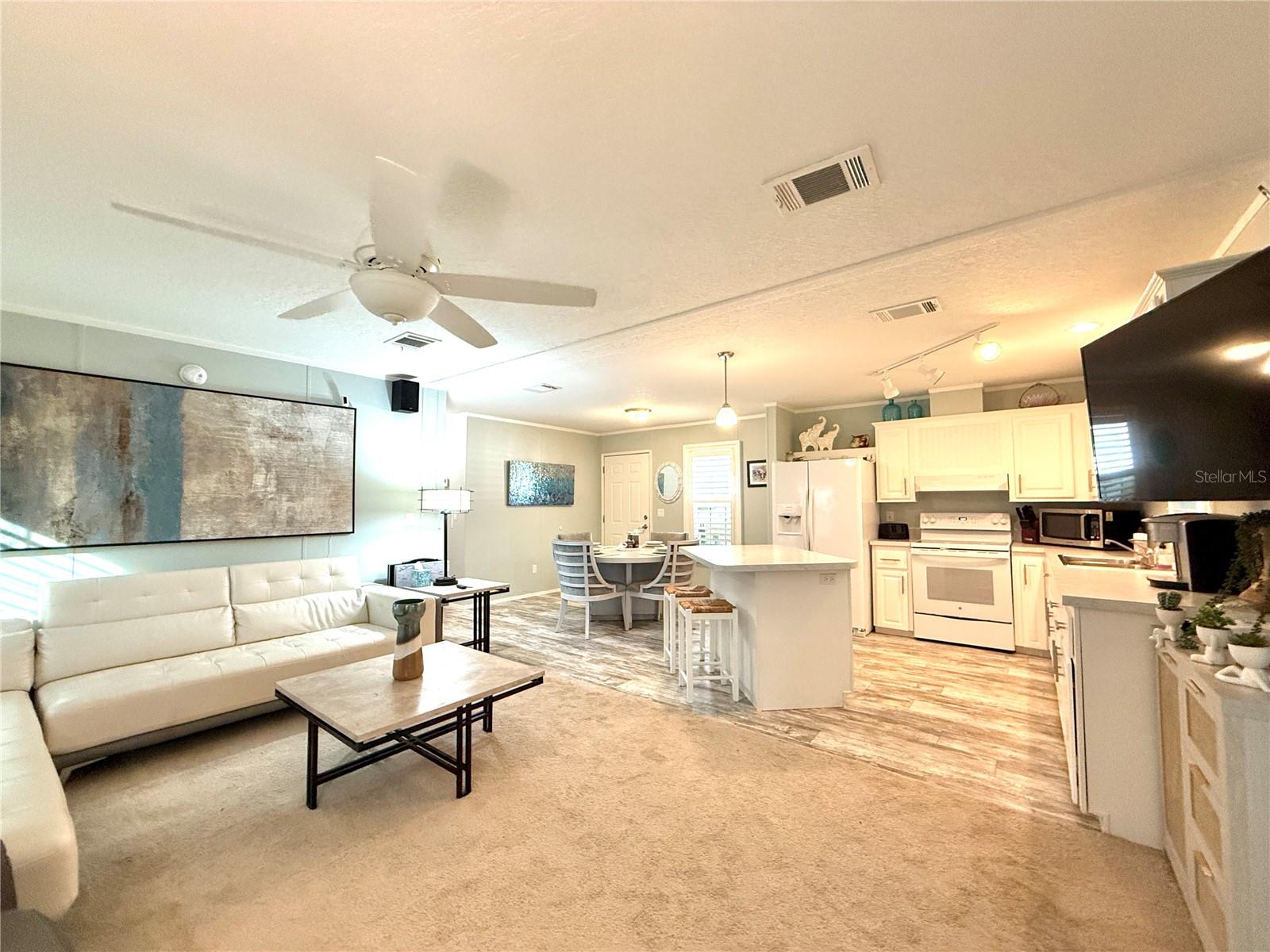 124 Saint Annes Circle, FL