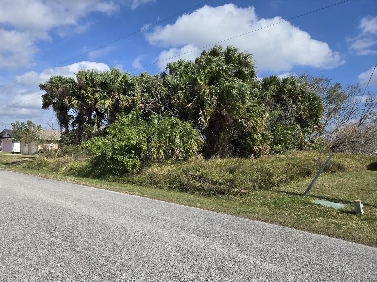 25 Christopher Ct N, FL