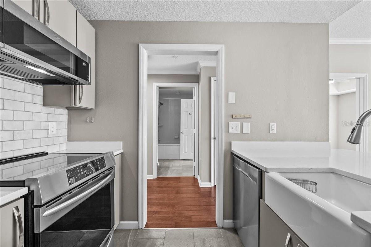 800 Dakota Avenue, FL