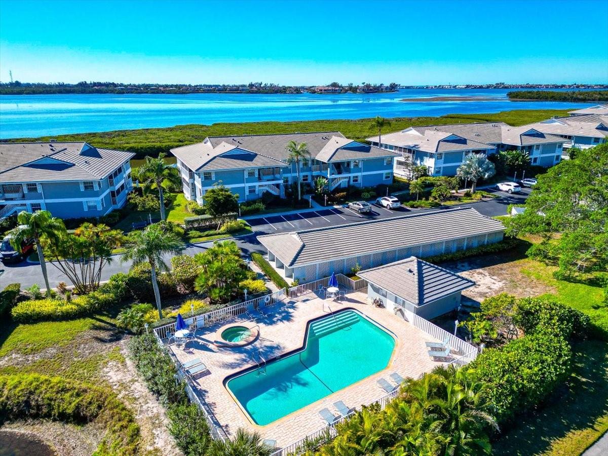 1233 Edgewater Circle, FL